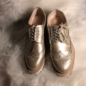 Shoes loafer Zara size 6 white and gold never worn